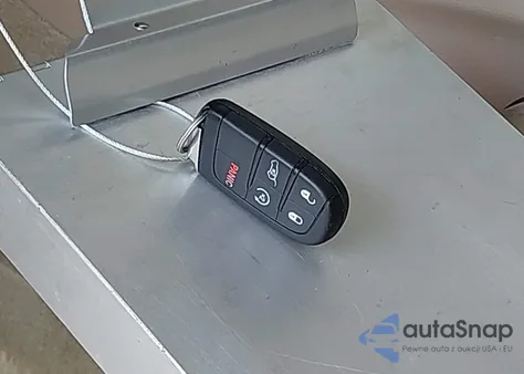 2018 Jeep Grand Cherokee Overland 4X4 z USA, uszkodzony, nr VIN 1C4RJFCG8JC229381